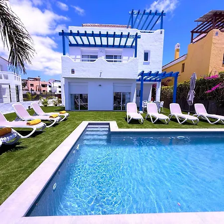 Red Princess - Private Heated Pool *