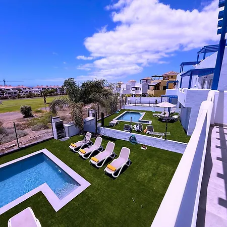 Red Princess - Private Heated Pool *
