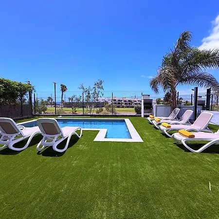 Villa Red Princess - Private Heated Pool *