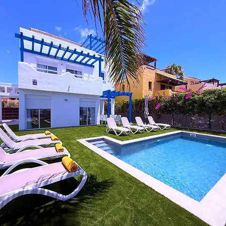 Red Princess - Private Heated Pool Villa